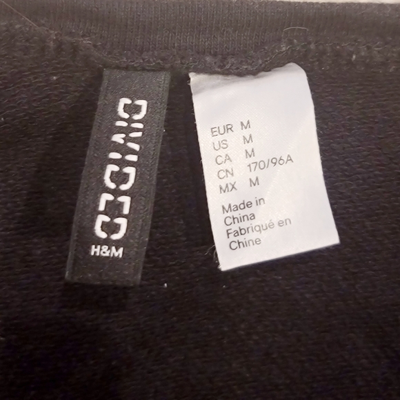 H&M Rose Patterns 3/4 length sweater - Picture 3 of 3